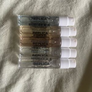 Replica fragrance sampler